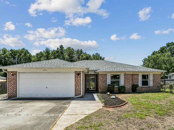5059 Copperfield Dr, Pace, FL 32571