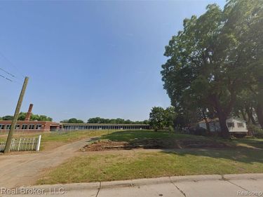 25220 Pennie Street , Dearborn Heights, MI 48125