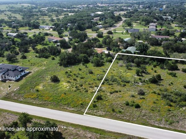 237 Spicewood Trails DR, Spicewood, TX 78669