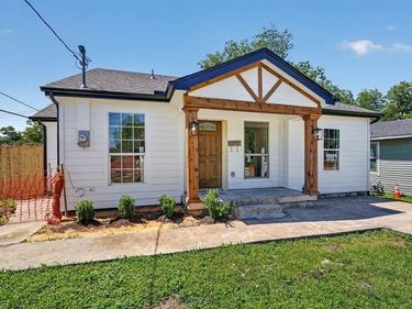 4002 Falls Drive, Dallas, TX 75211