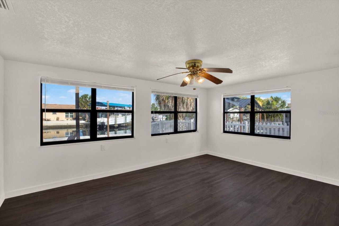 13605 Garris Drive , Hudson, FL 34667 Photo
