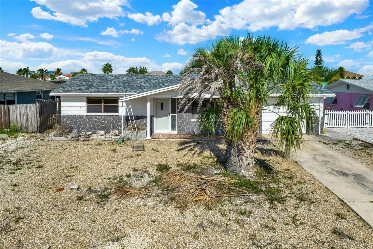 13605 Garris Drive , Hudson, FL 34667 Photo