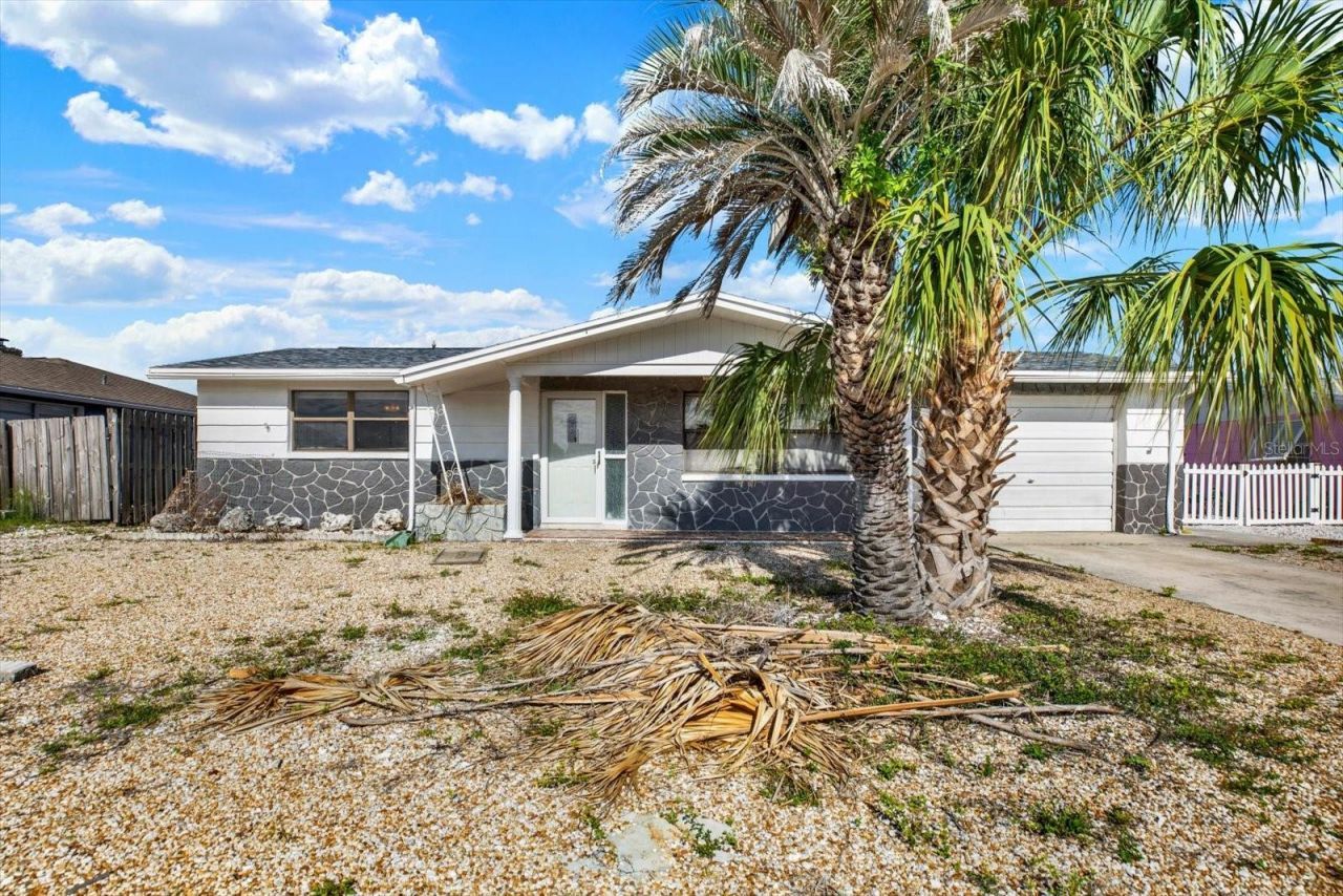 13605 Garris Drive , Hudson, FL 34667 Photo