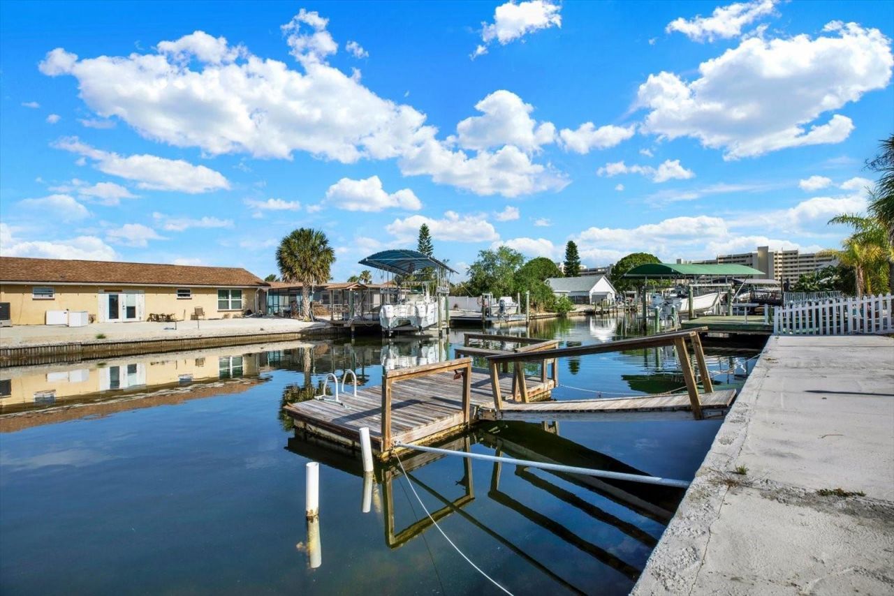 13605 Garris Drive , Hudson, FL 34667 Photo