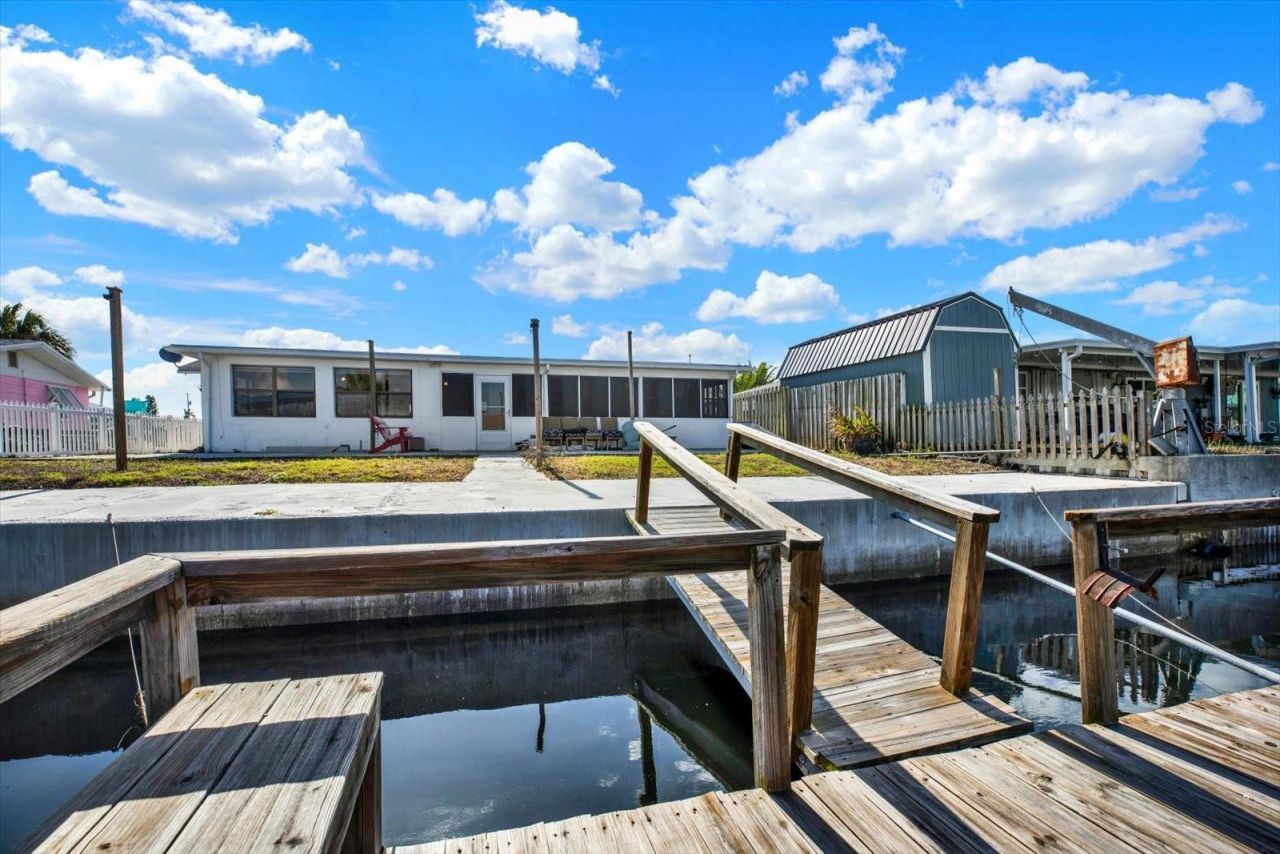 13605 Garris Drive , Hudson, FL 34667 Photo