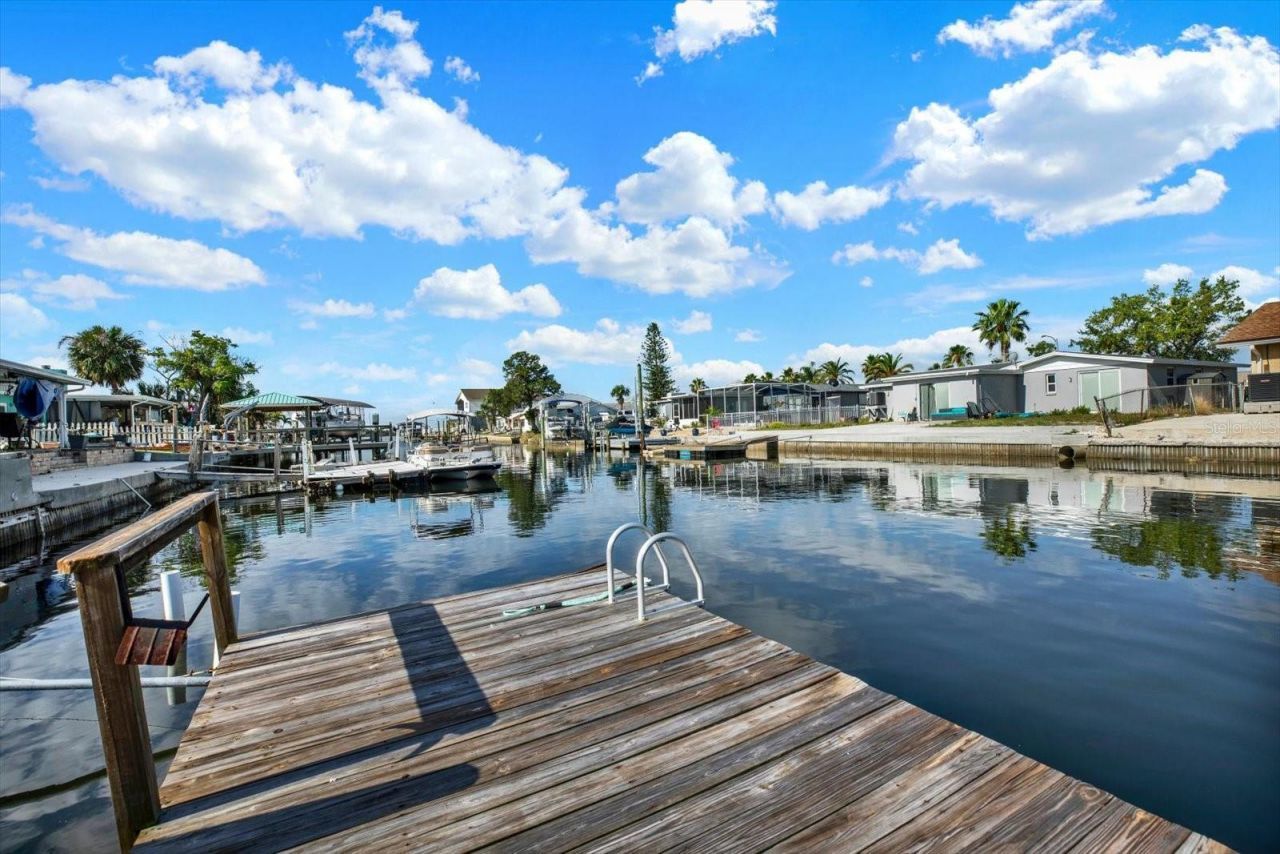 13605 Garris Drive , Hudson, FL 34667 Photo