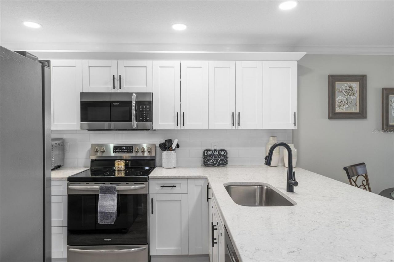 8211 Brent Street, Unit 843, Port Richey, FL 34668 Photo