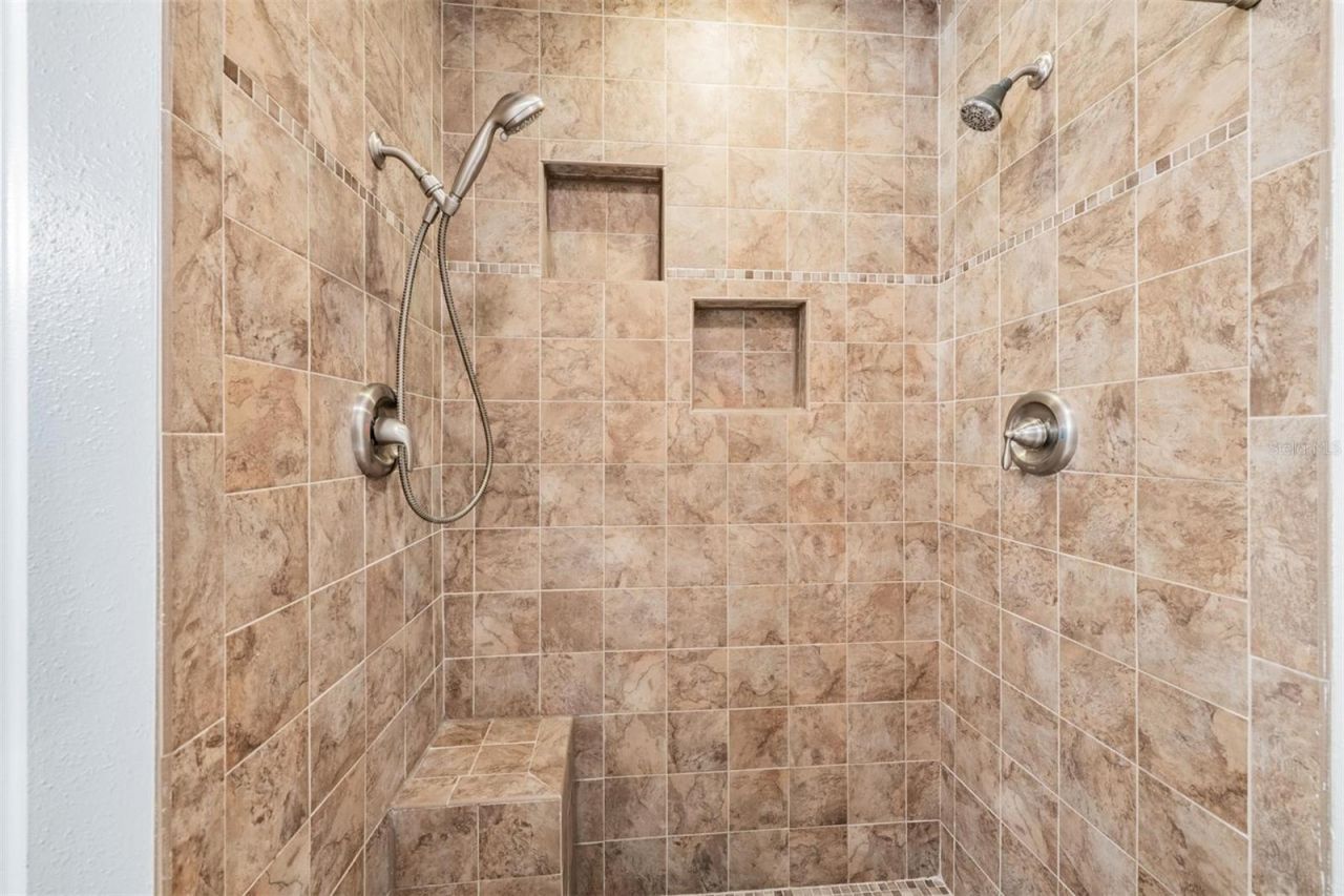 712 Camellia Court , Seffner, FL 33584 Photo