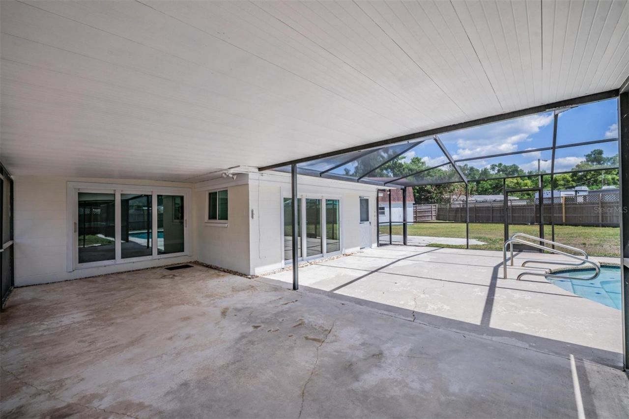 712 Camellia Court , Seffner, FL 33584 Photo