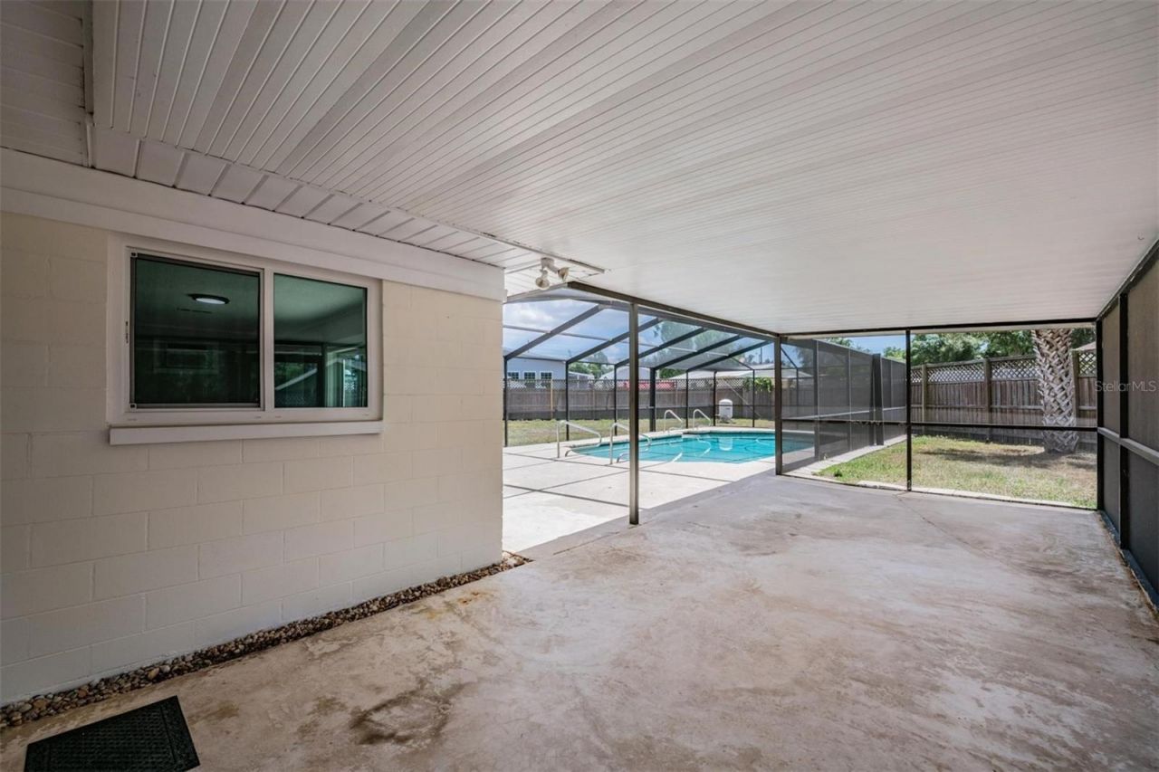 712 Camellia Court , Seffner, FL 33584 Photo