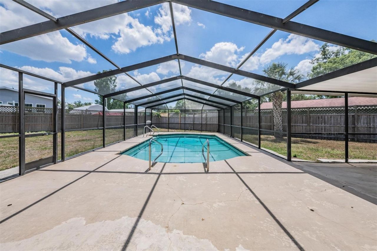 712 Camellia Court , Seffner, FL 33584 Photo