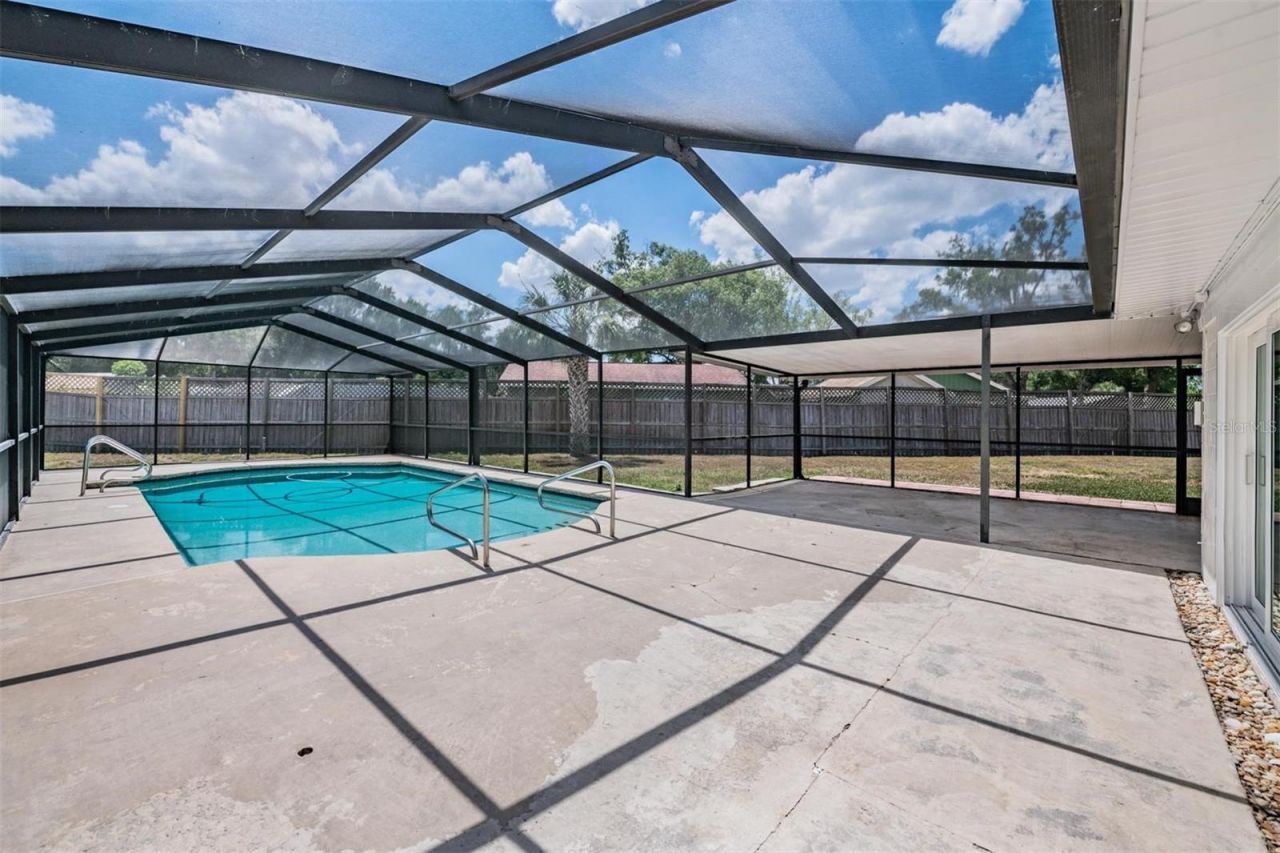 712 Camellia Court , Seffner, FL 33584 Photo