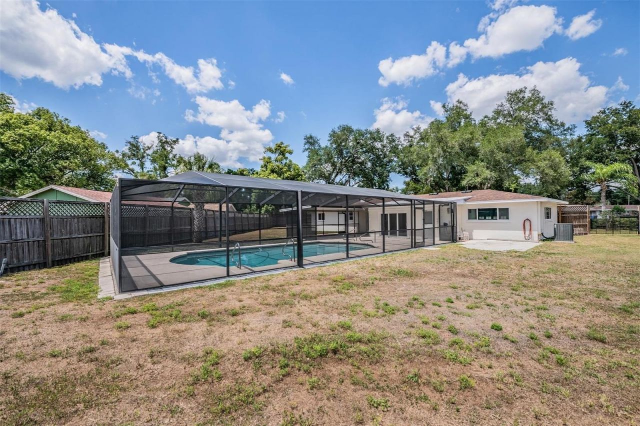 712 Camellia Court , Seffner, FL 33584 Photo