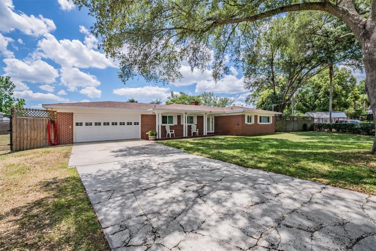 712 Camellia Court , Seffner, FL 33584 Photo