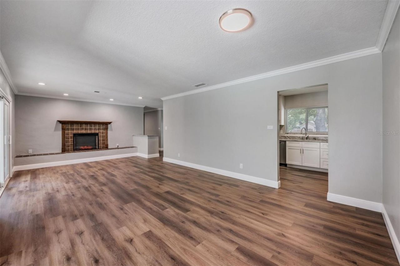 712 Camellia Court , Seffner, FL 33584 Photo