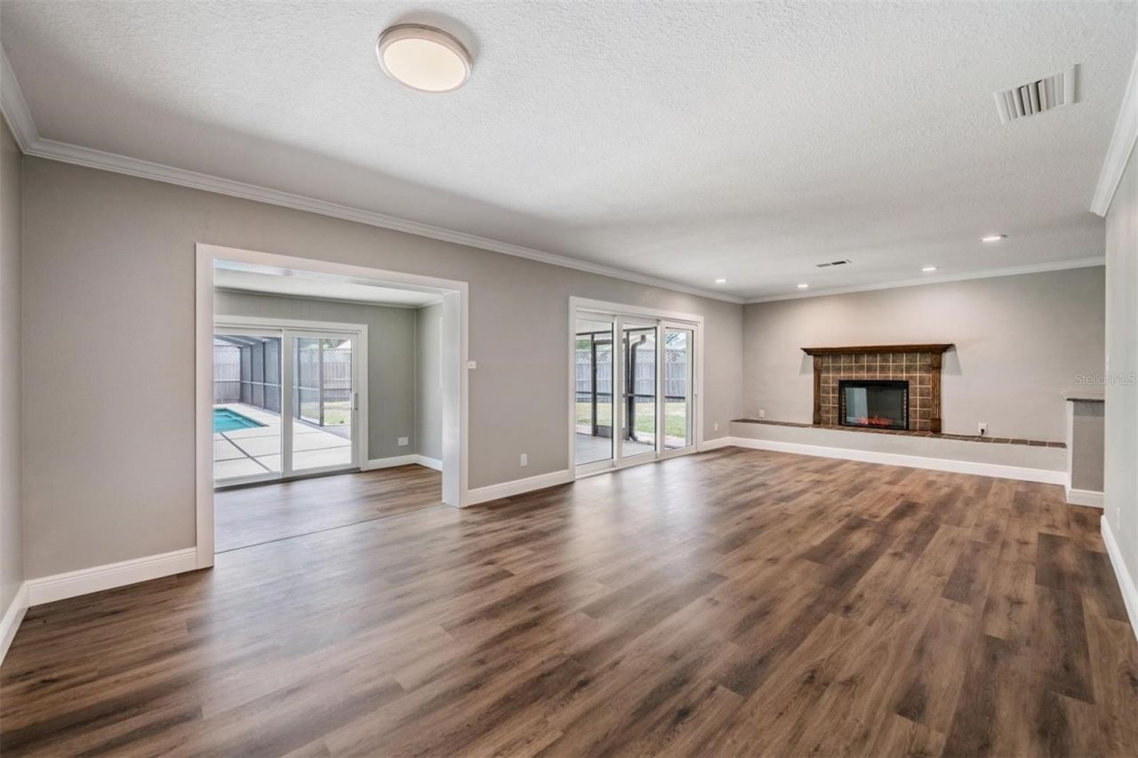 712 Camellia Court , Seffner, FL 33584 Photo