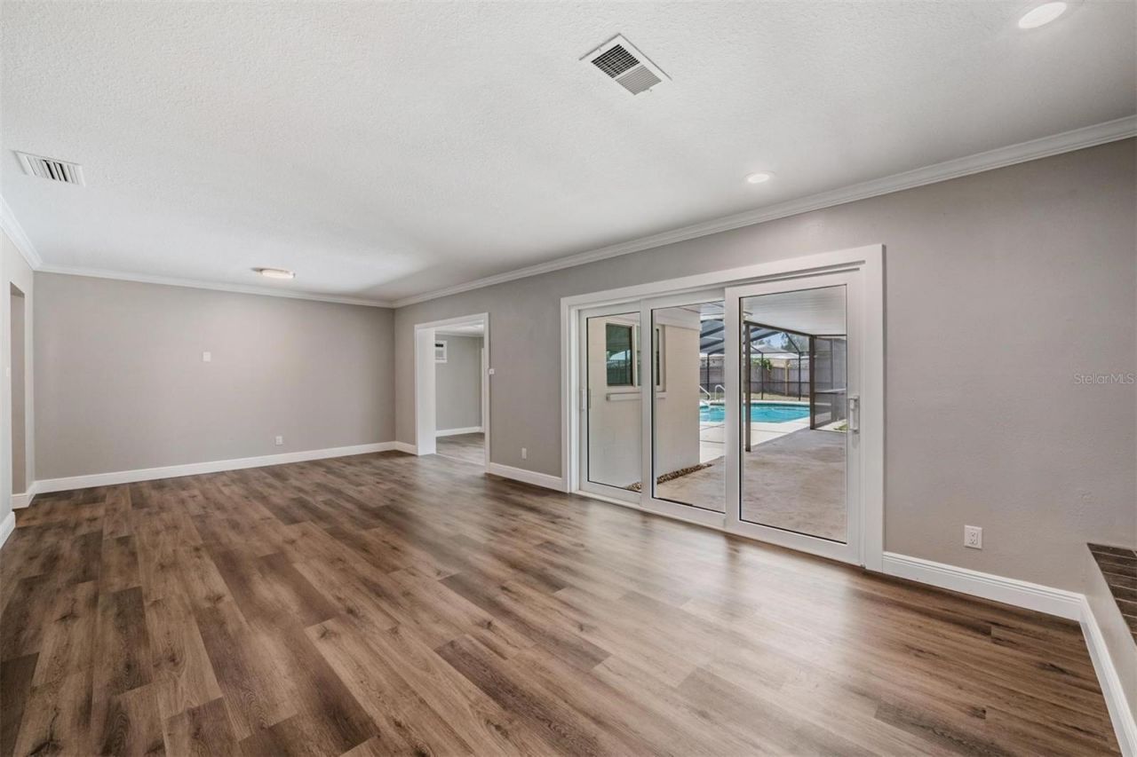 712 Camellia Court , Seffner, FL 33584 Photo