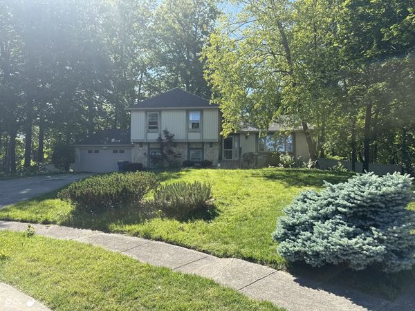 10676 Oakwood Court , Carmel, IN 46033