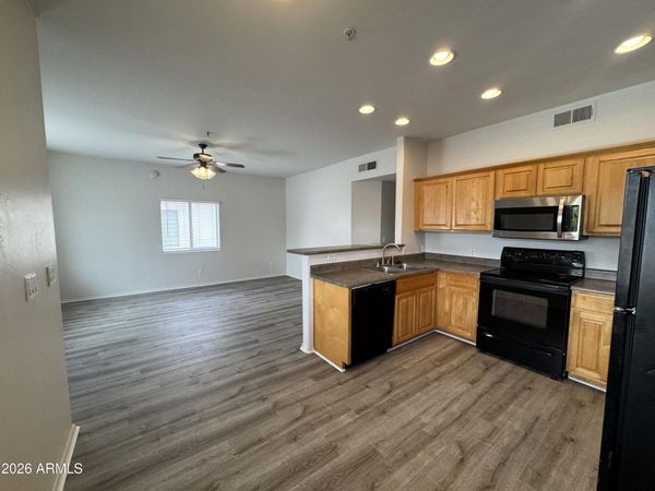 510 W University Drive, Unit 208, Tempe, AZ 85281