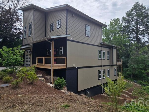 30 Sand Hill Road, Asheville, NC 28806