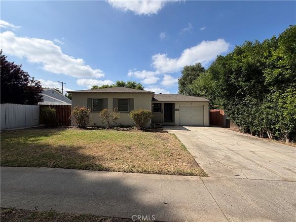 18166 Keswick Street , Reseda, CA 91335