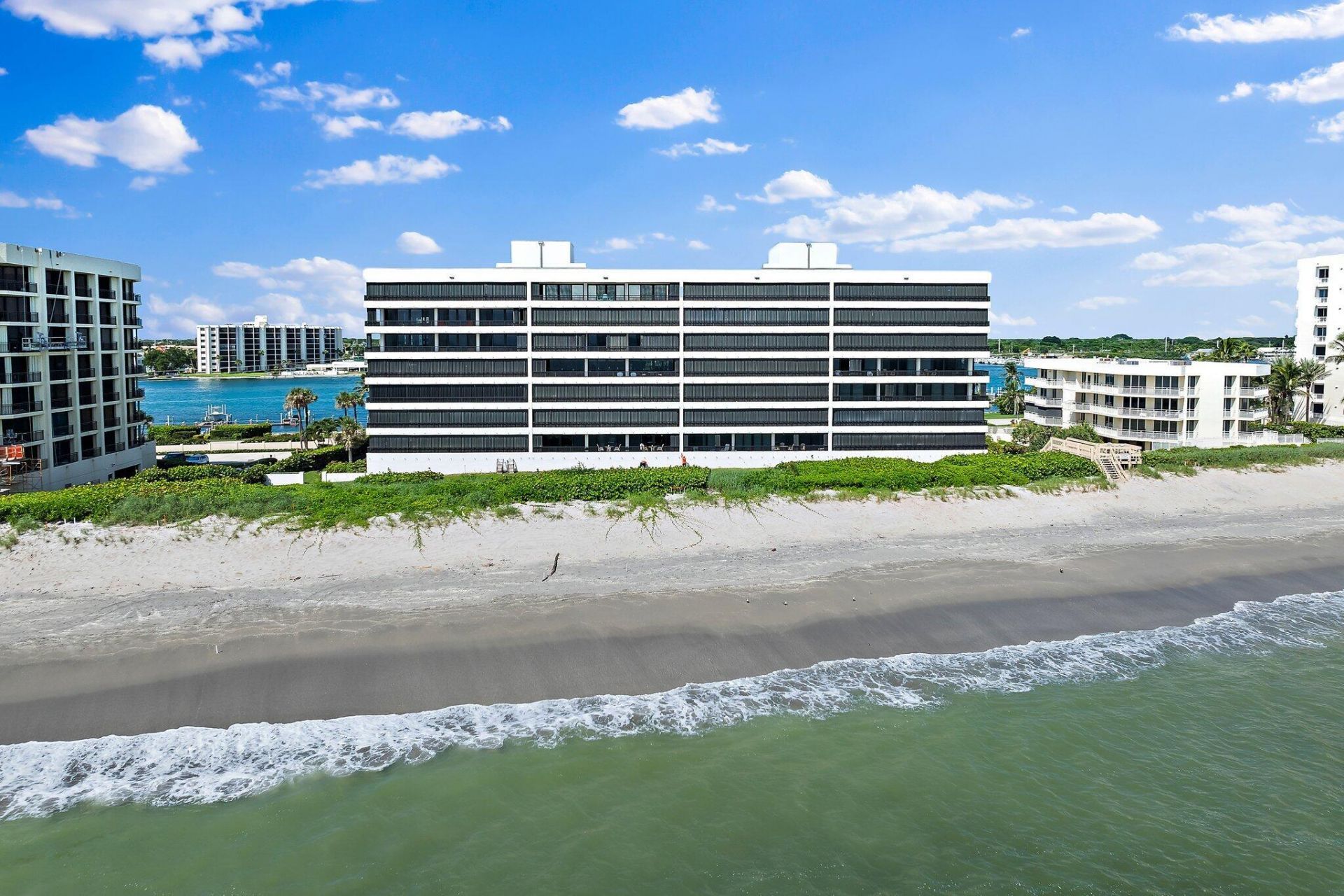 19900 Beach Road, Unit 201, Jupiter, FL 33469 Photo