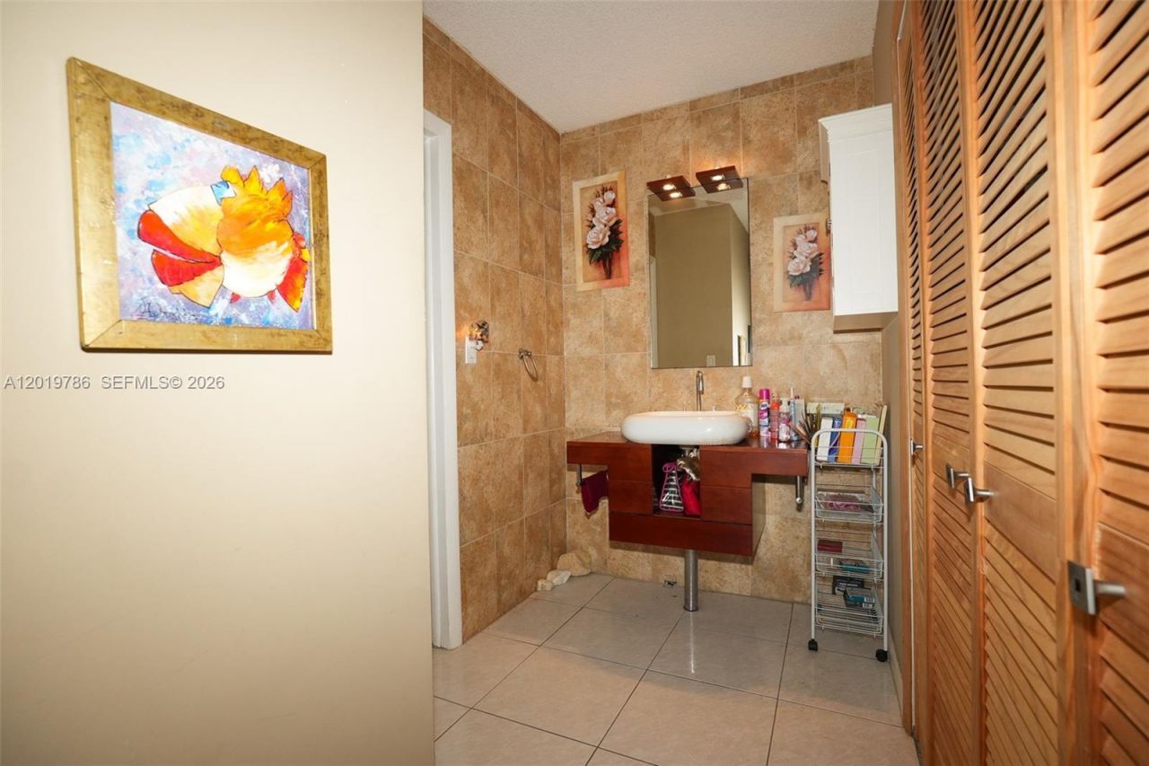 3800 S Ocean Dr , Unit 818, Hollywood, FL 33019 Photo