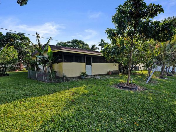 6408 NW 72nd Ave , Tamarac, FL 33321