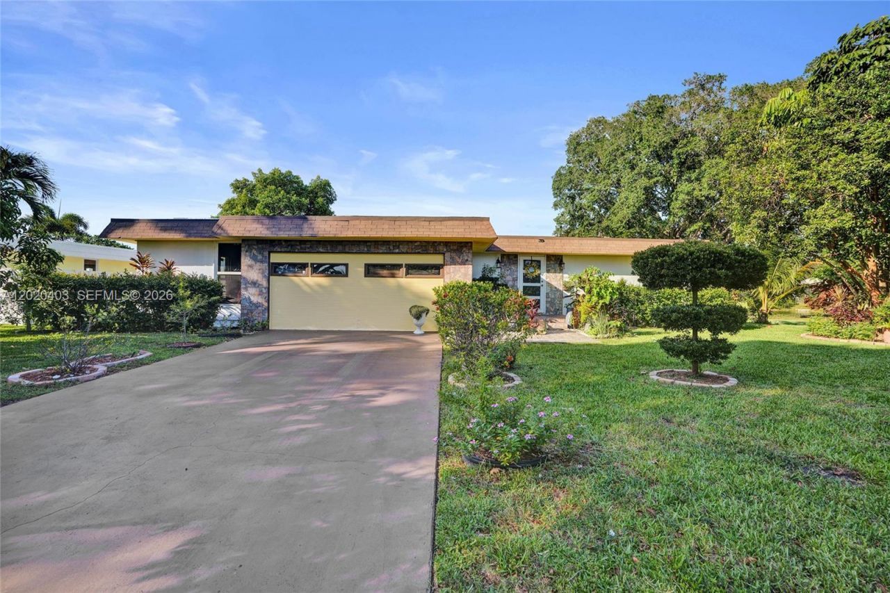 6408 NW 72nd Ave , Tamarac, FL 33321 Photo