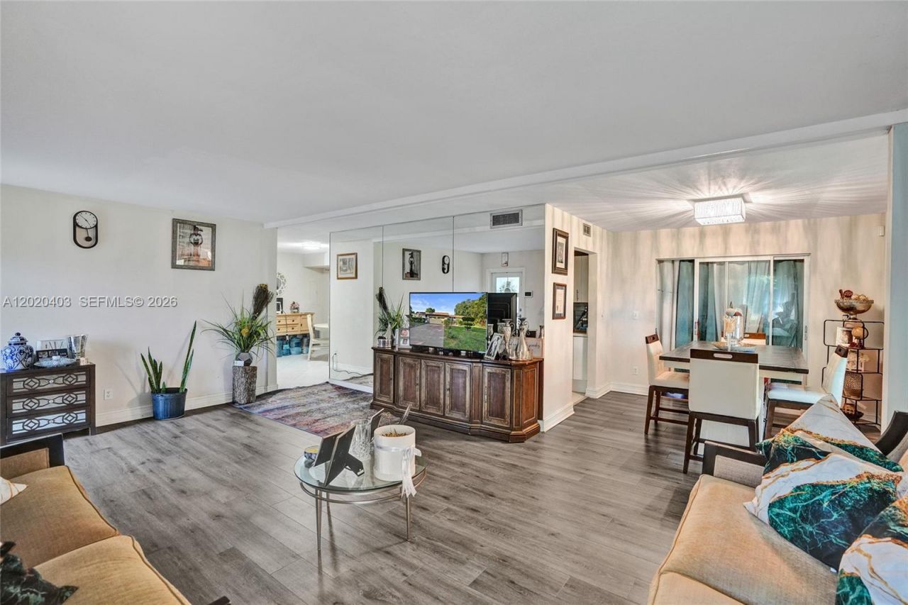 6408 NW 72nd Ave , Tamarac, FL 33321 Photo