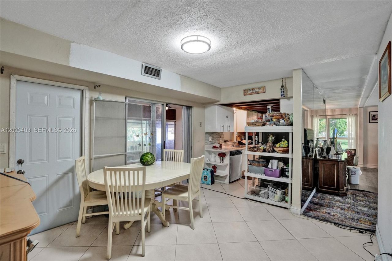6408 NW 72nd Ave , Tamarac, FL 33321 Photo