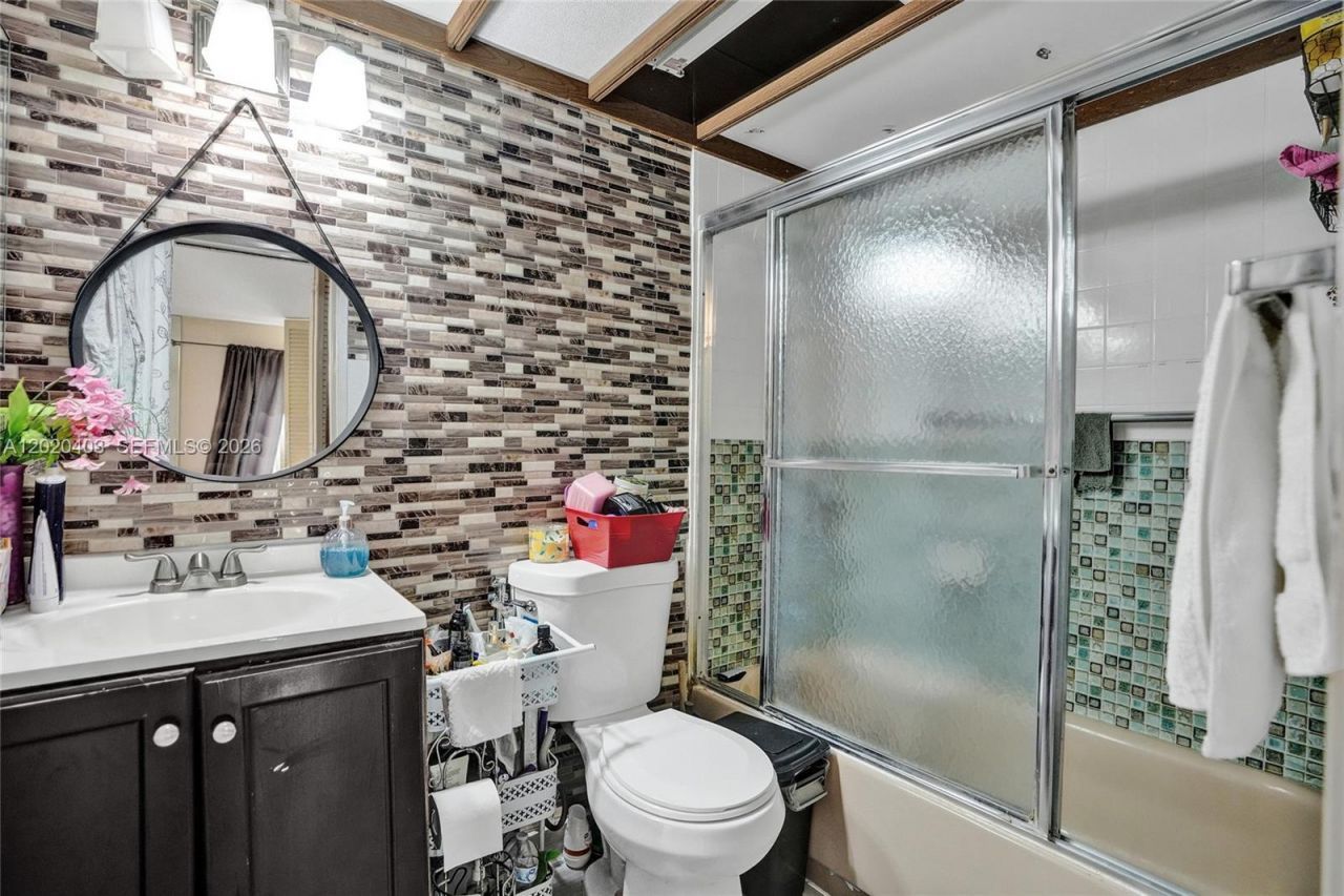 6408 NW 72nd Ave , Tamarac, FL 33321 Photo