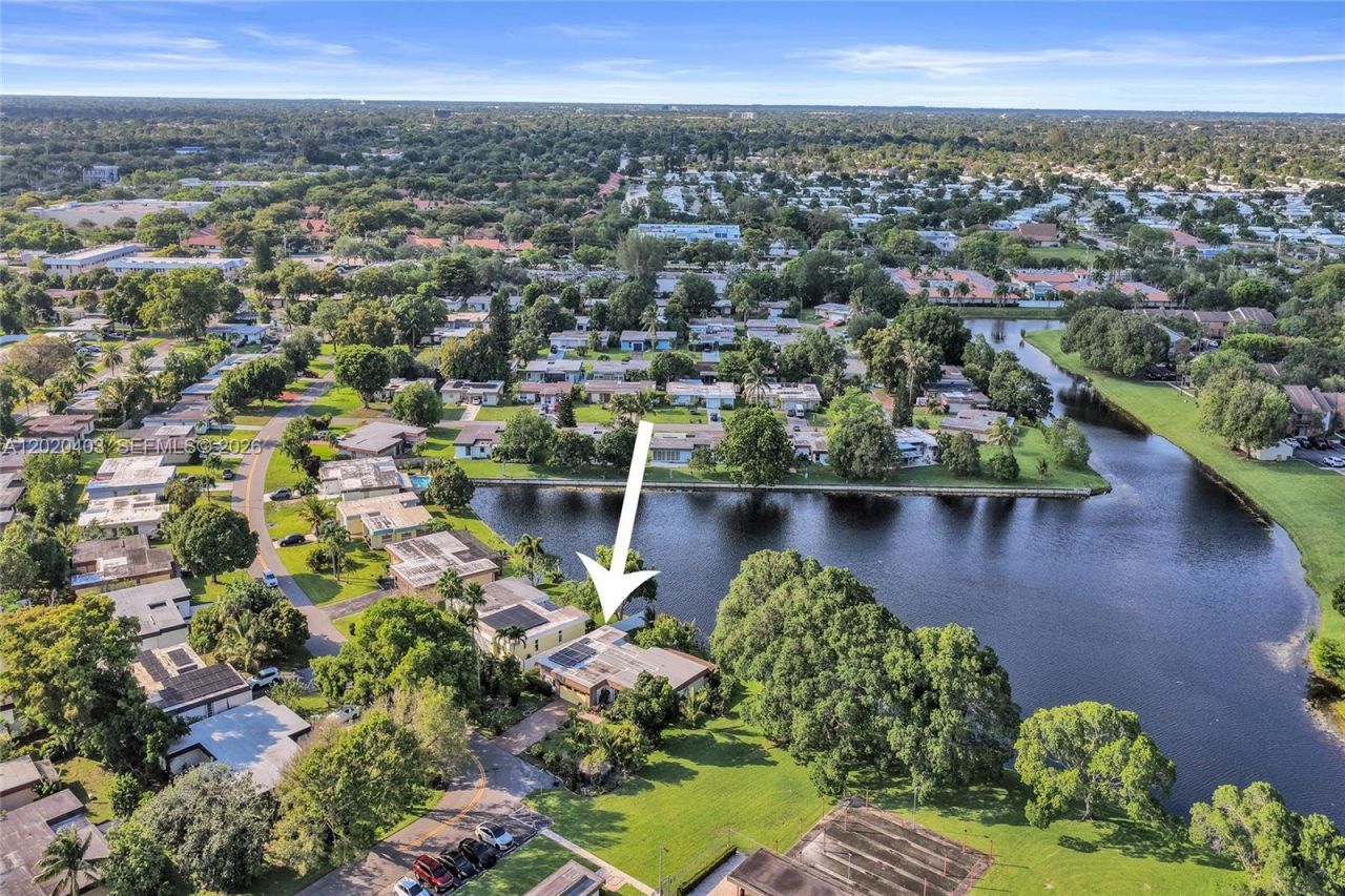 6408 NW 72nd Ave , Tamarac, FL 33321 Photo