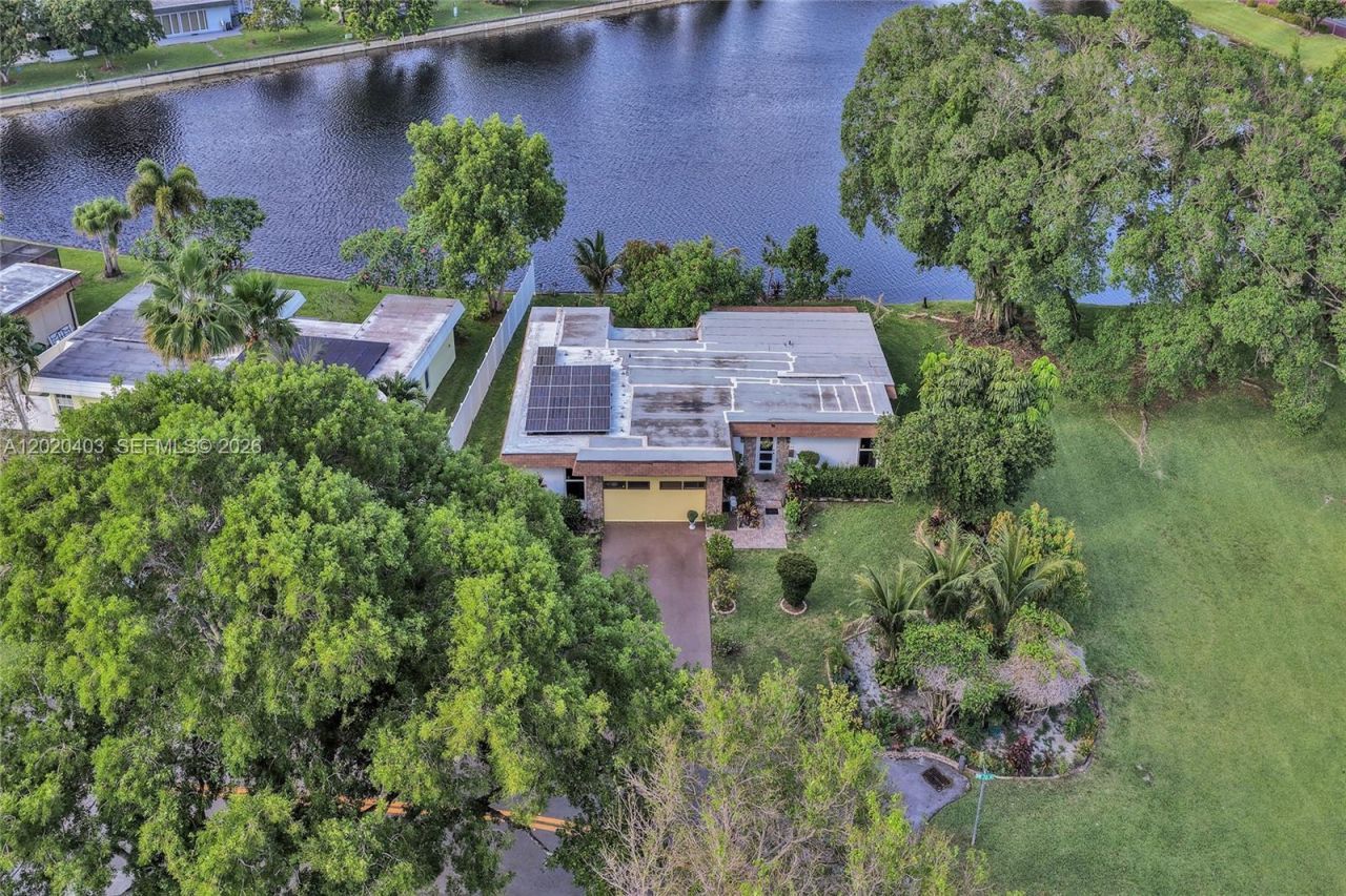 6408 NW 72nd Ave , Tamarac, FL 33321 Photo