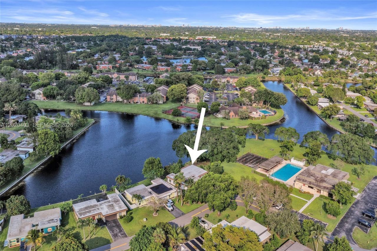 6408 NW 72nd Ave , Tamarac, FL 33321 Photo