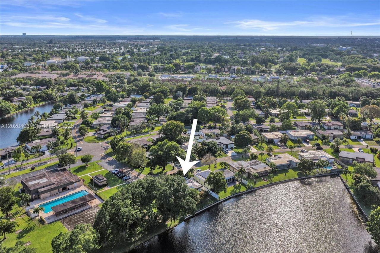 6408 NW 72nd Ave , Tamarac, FL 33321 Photo