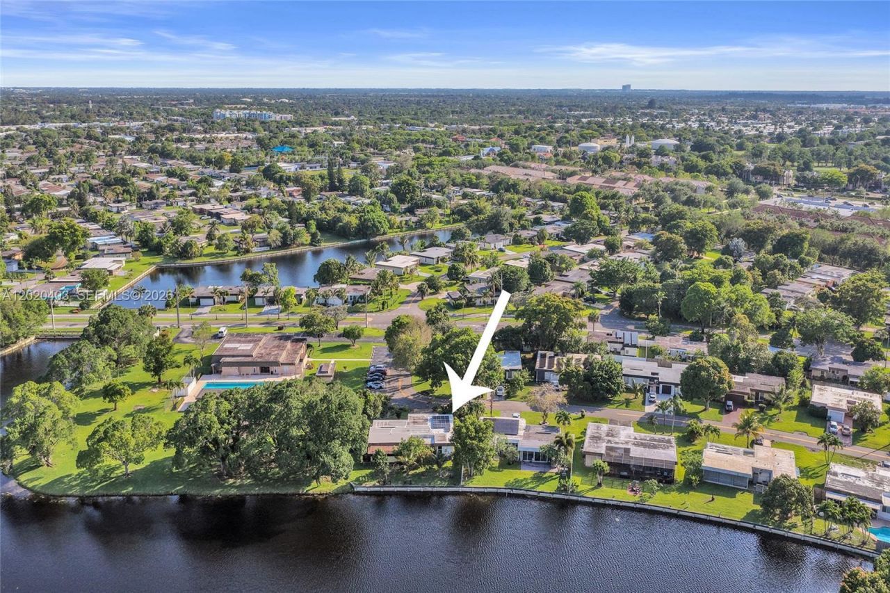 6408 NW 72nd Ave , Tamarac, FL 33321 Photo