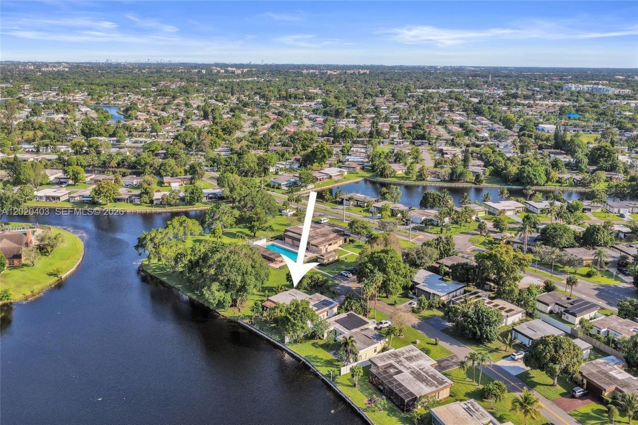6408 NW 72nd Ave , Tamarac, FL 33321 Photo