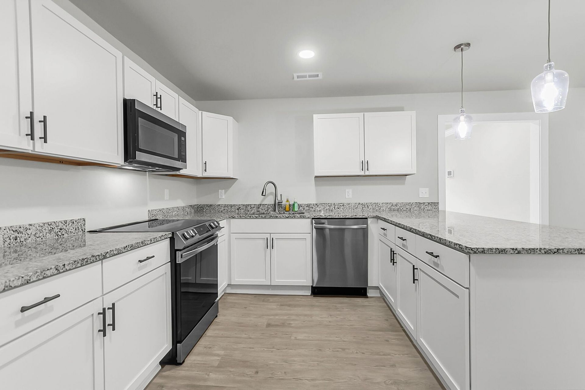 109 Camellia Road Photo 13