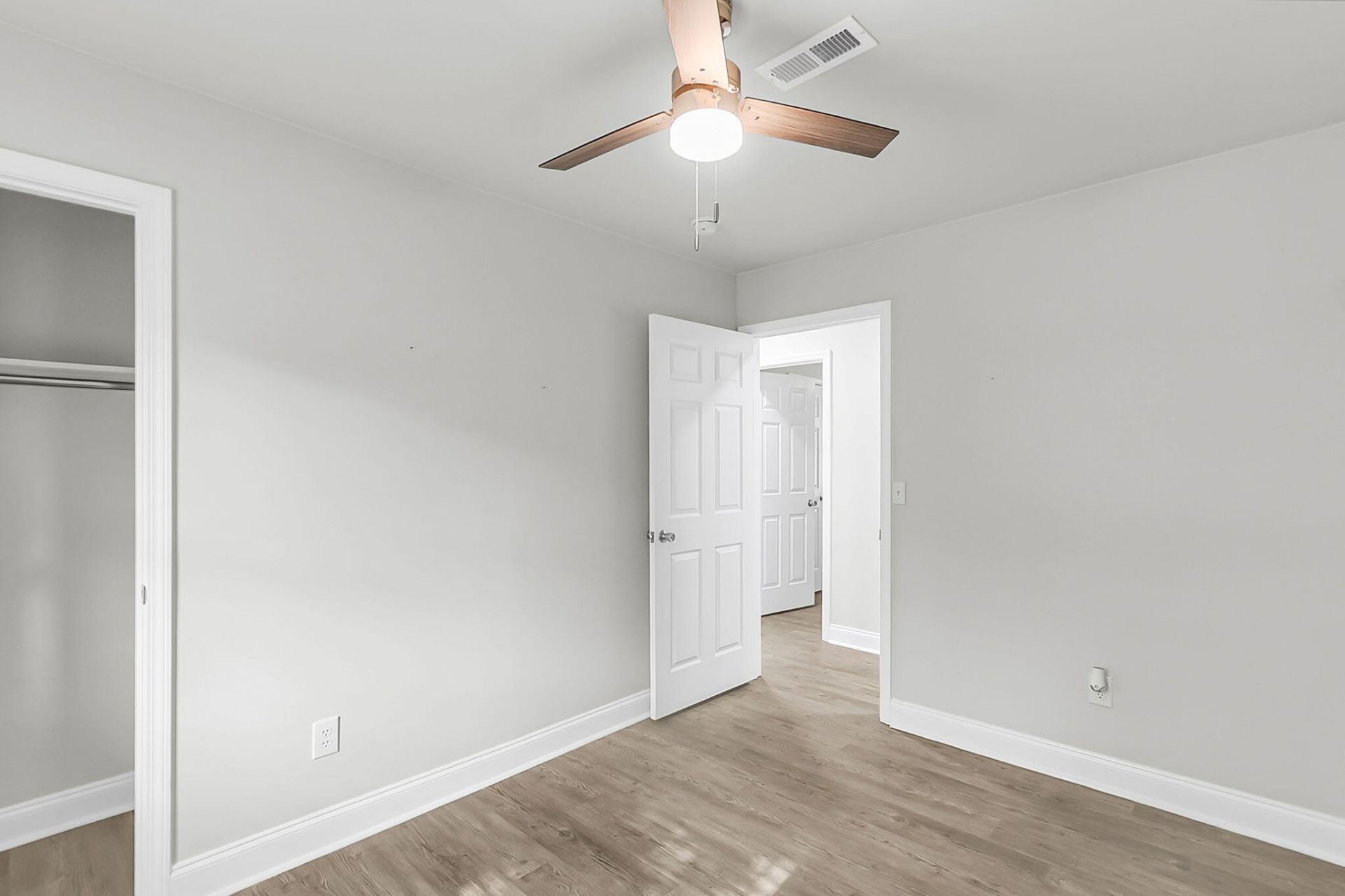109 Camellia Road Photo 23