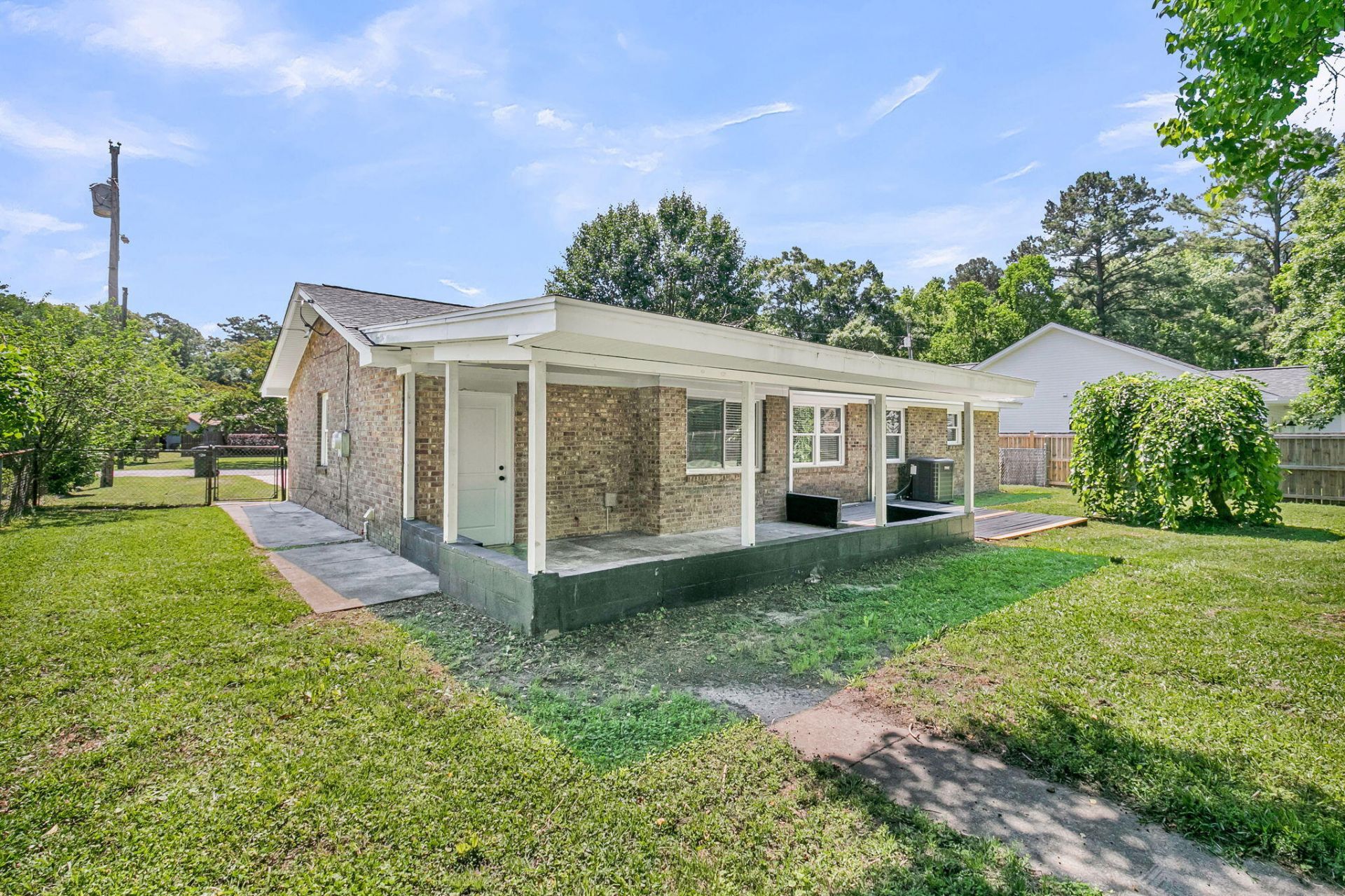 109 Camellia Road Photo 34