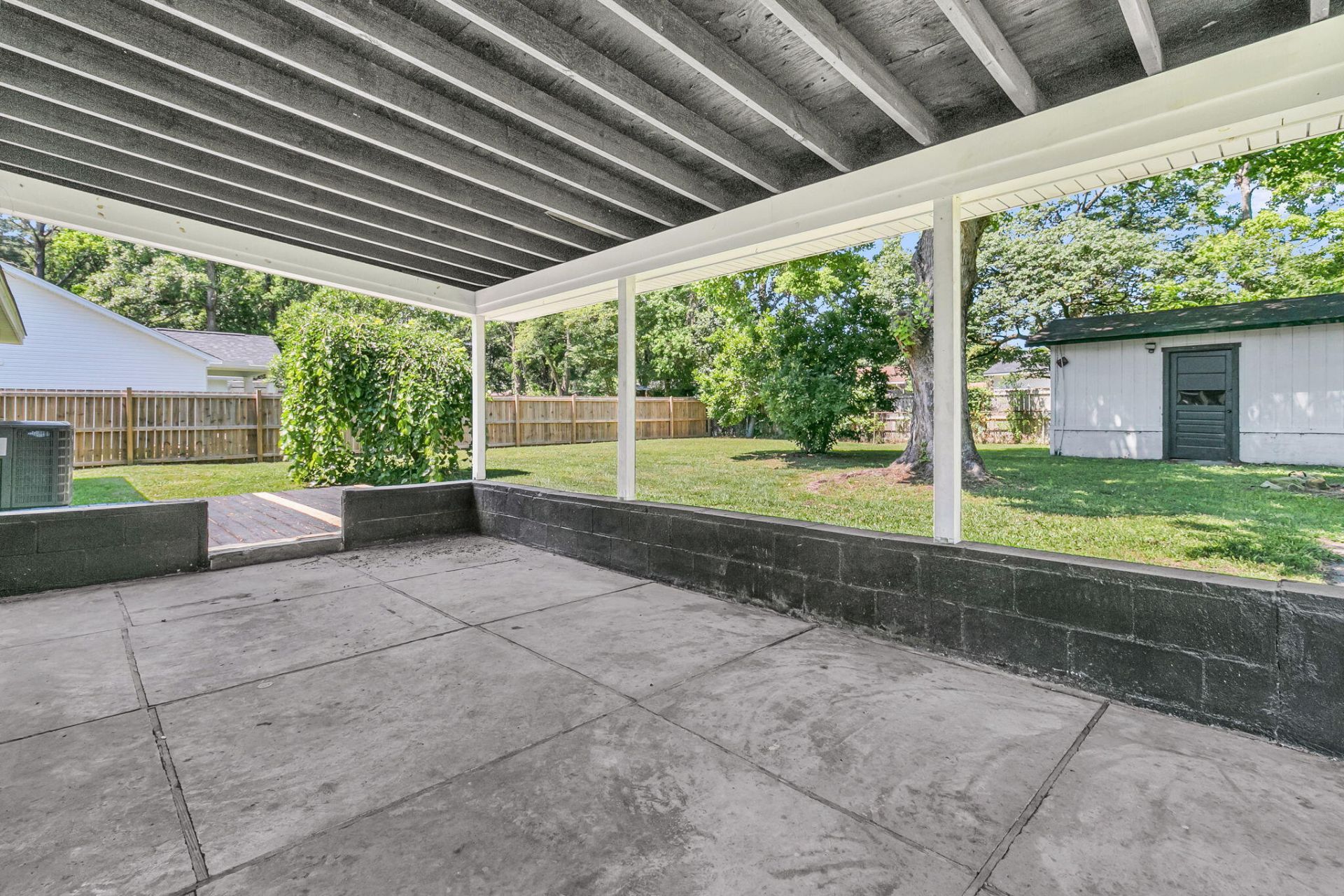 109 Camellia Road Photo 34
