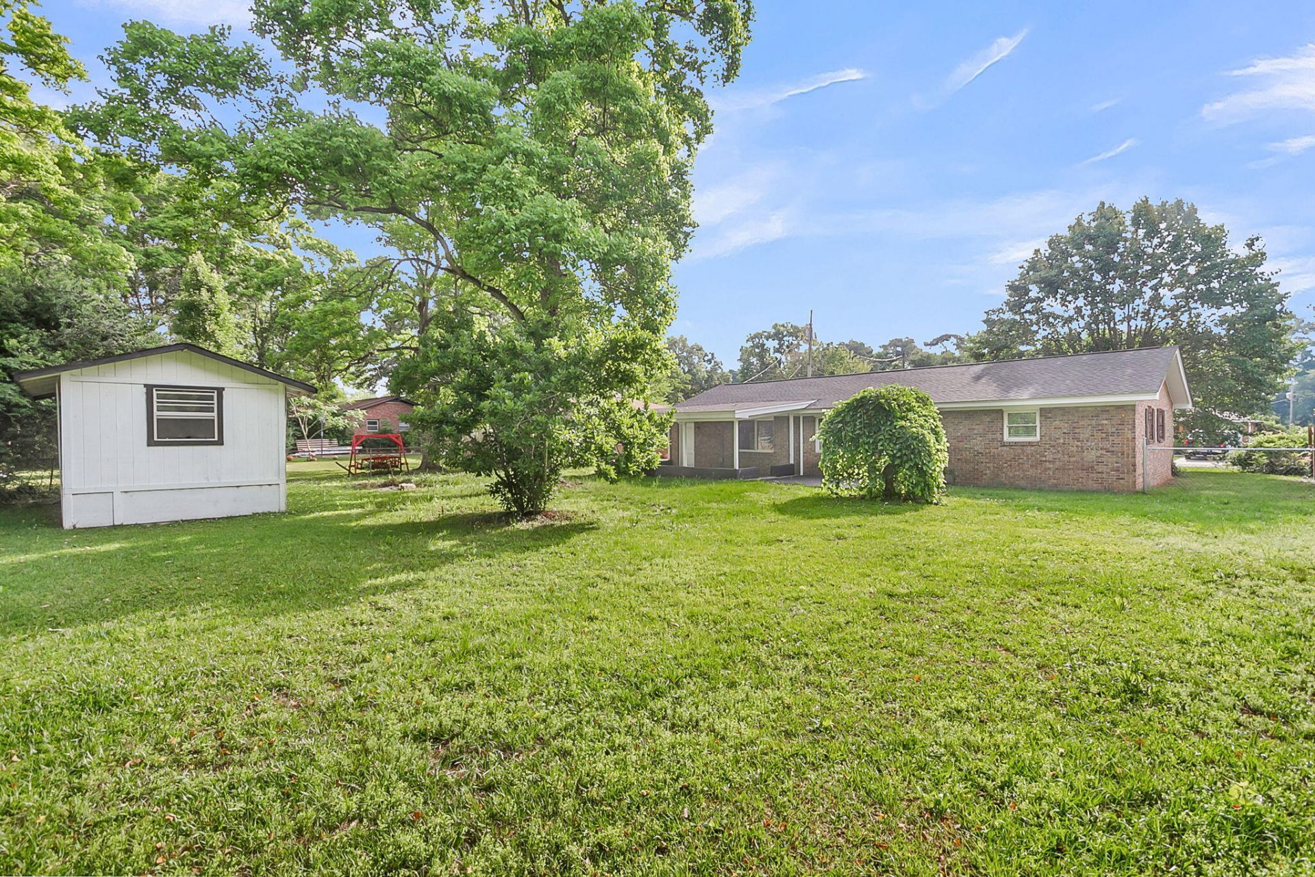 109 Camellia Road Photo 35