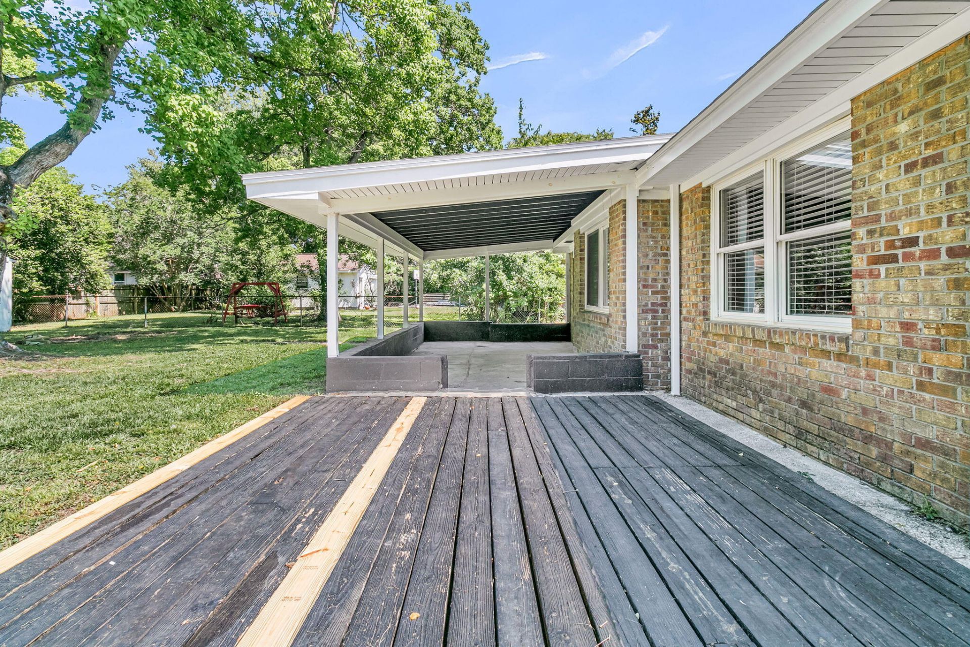 109 Camellia Road Photo 36