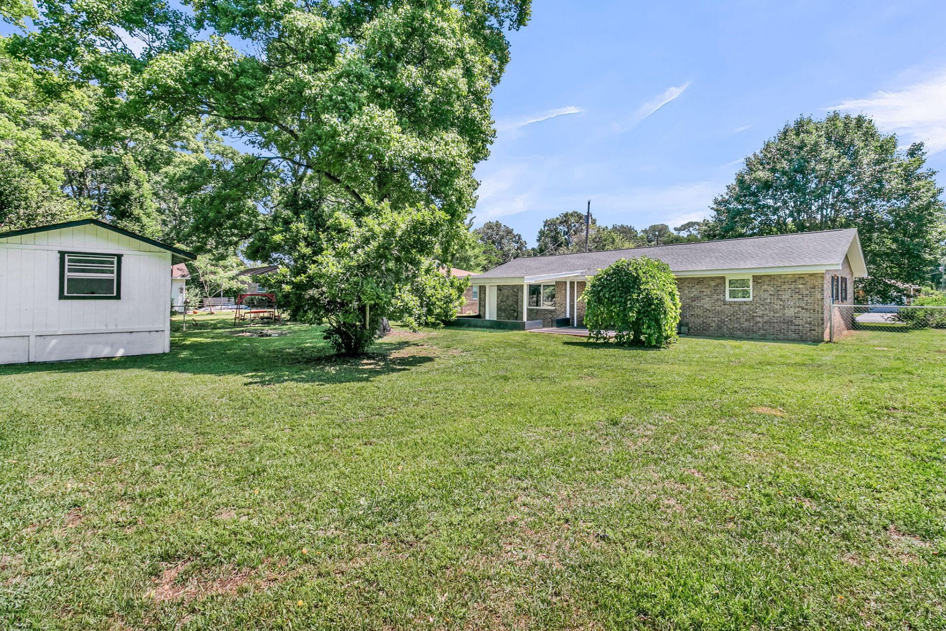 109 Camellia Road Photo 37