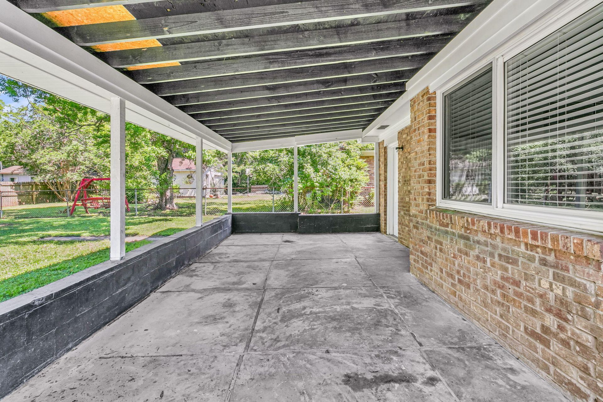 109 Camellia Road Photo 38