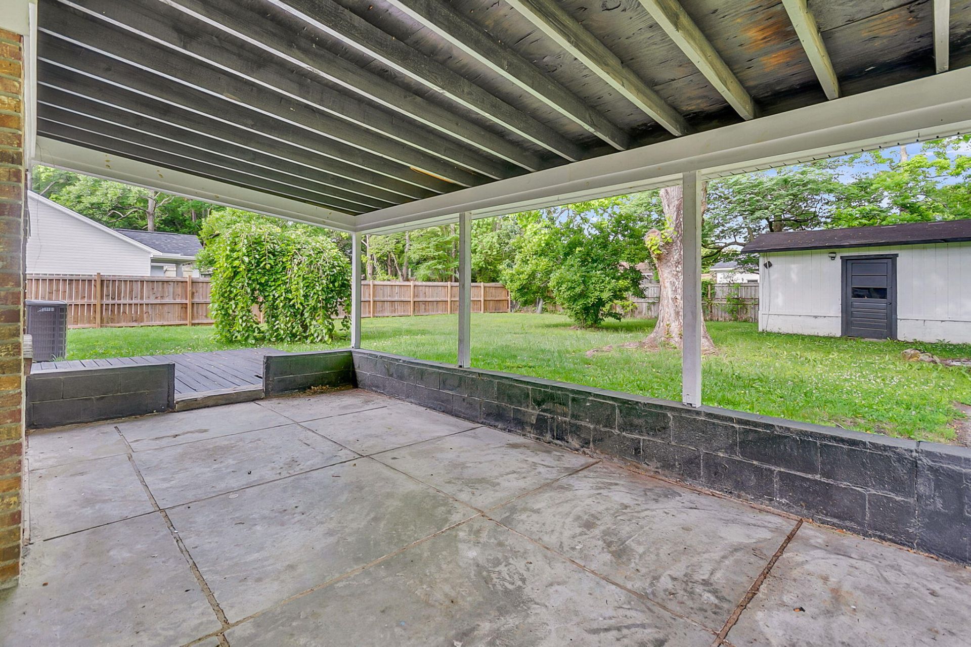 109 Camellia Road Photo 39