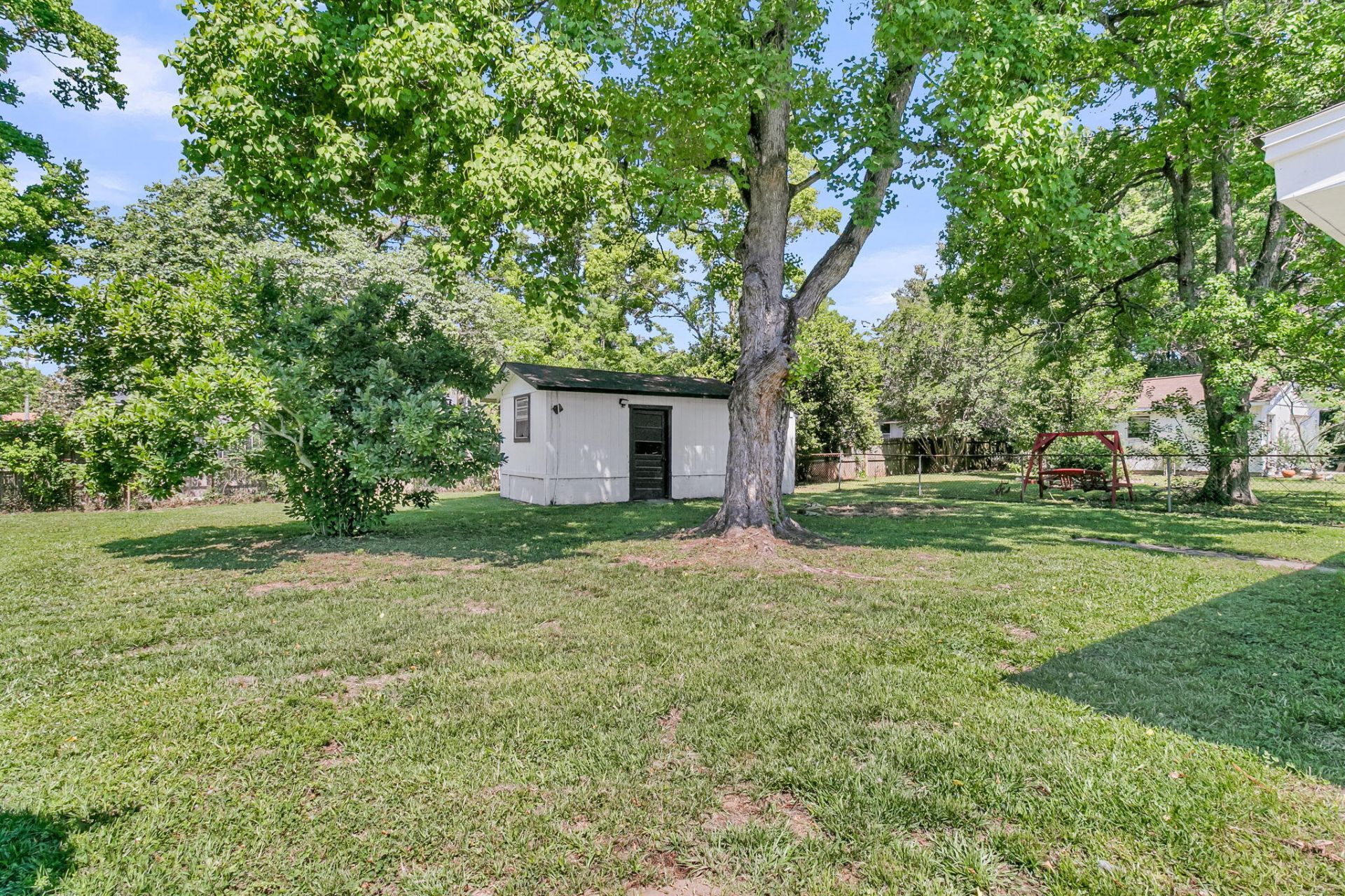 109 Camellia Road Photo 41