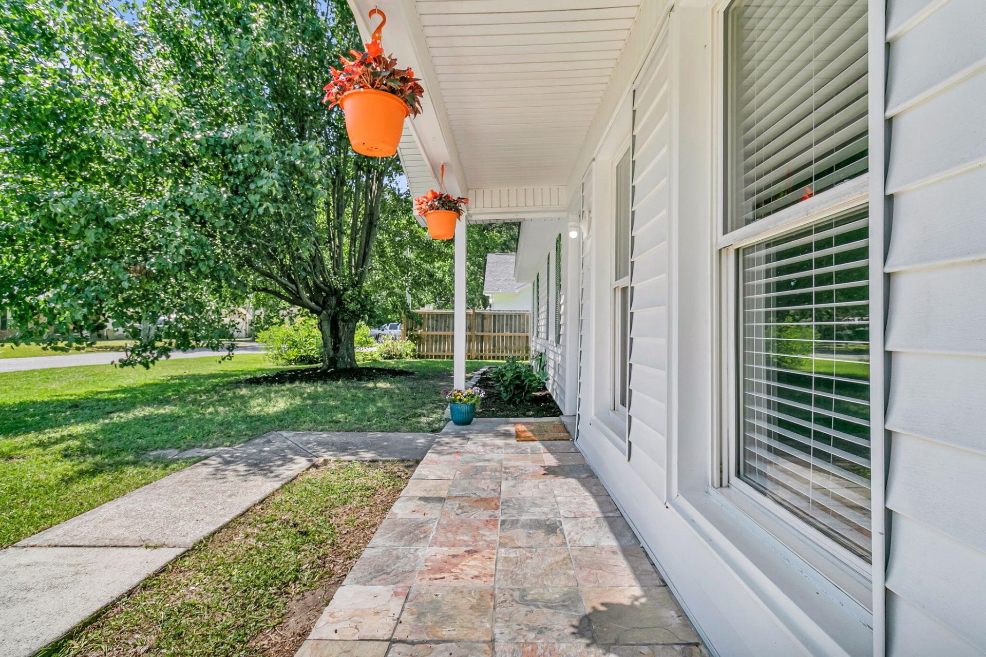 109 Camellia Road Photo 5