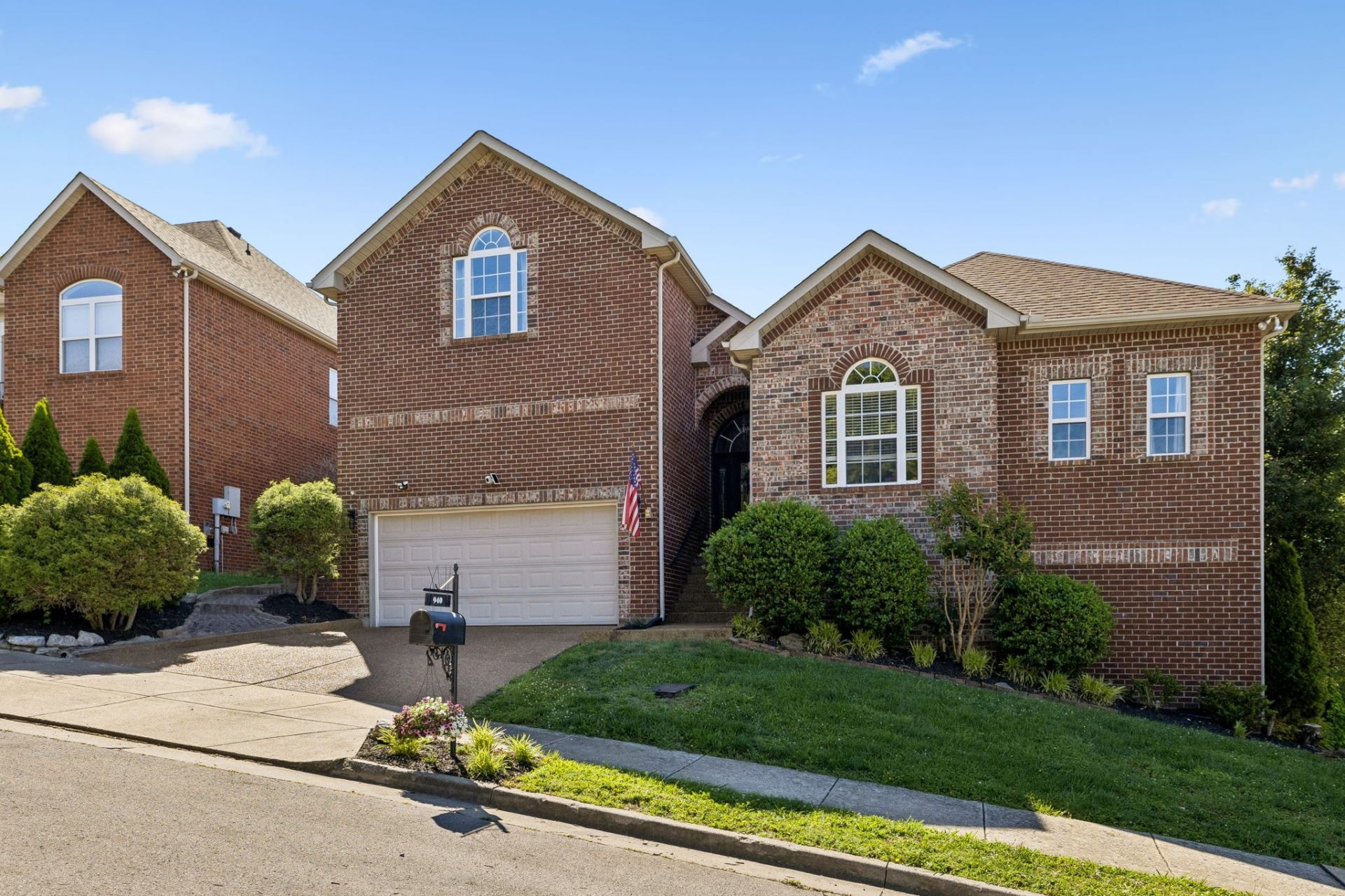 940 Century Oak Dr , Nashville, TN 37211 Main Photo